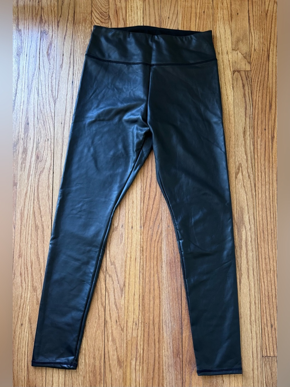 Hollister Black Faux Leather High-Waisted Leggings – Size M
